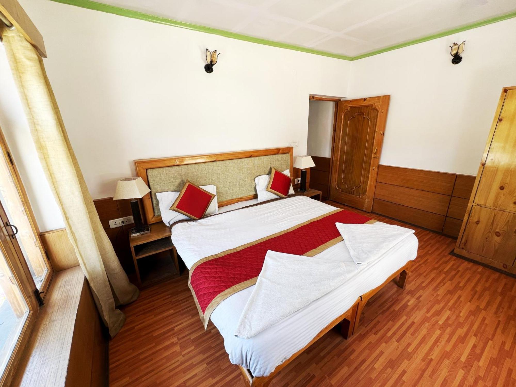 Hotel Lumbini Leh Luaran gambar