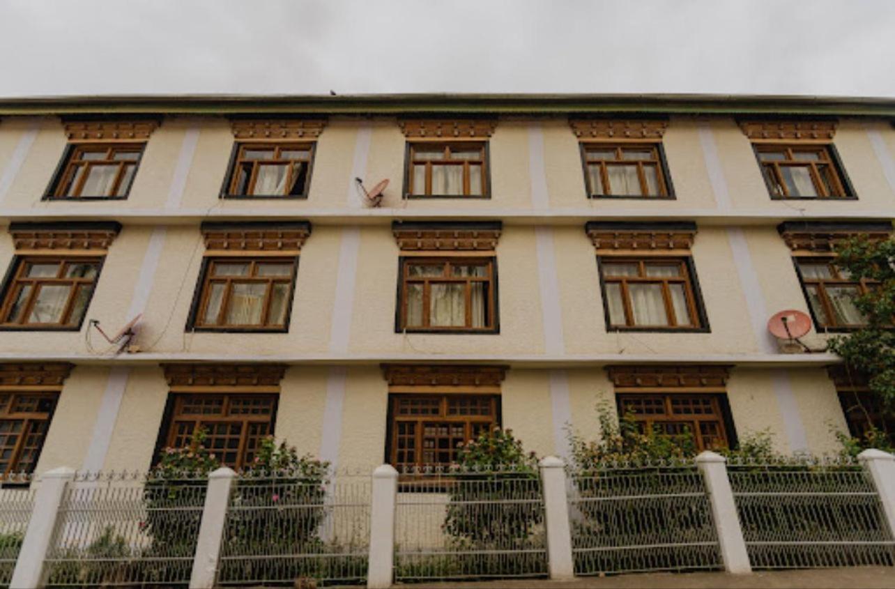 Hotel Lumbini Leh Luaran gambar